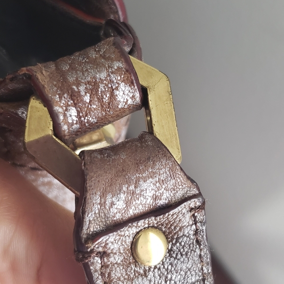 EUC orYANY METALLIC LEATHER TURNLOCK PURSE - Picture 5 of 12